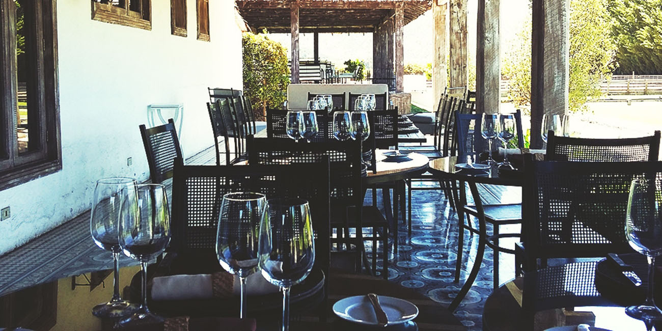 Casa Silva Clubhouse Restaurant outdoor seating